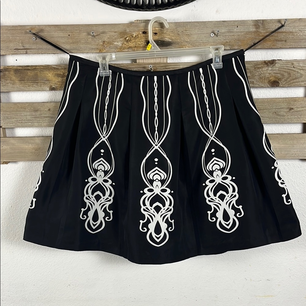 Worthington Black and White Skirt